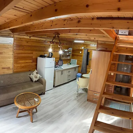 Turkuaz Pensión Çıralı