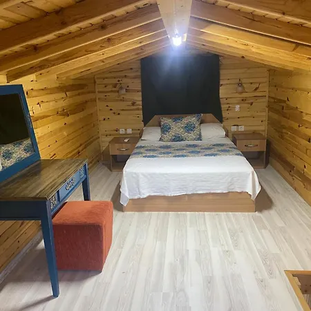 Pensión Turkuaz Çıralı