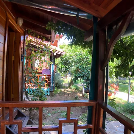 Turkuaz Pensión Çıralı